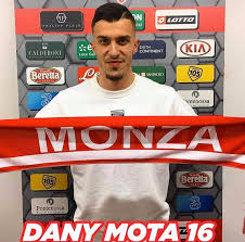 Dany mota carvalho (born 2 may 1998) is a professional footballer who plays as a forward for italian club monza. 11f Sport Dany Mota Wiesselt Bei Den Acmonza Facebook