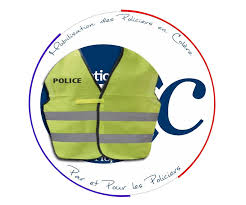 Samedi 17 novembre, les français munis de leurs gilets jaunes sont descendus dans la rue contre les taxes et la hausse du prix des carburants. Gilets Jaunes Macron Face A La Colere Populaire Sputnik France