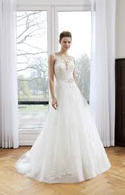 Wir bieten traumhaft schöne brautkleider aus edelsten stoffen, raffinierten details und in verschiedensten farbvarianten an. Das Modeca Brautkleid 2018 Heiraten Hochzeit