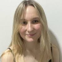 Mia Stevens's Instagram, Twitter & Facebook