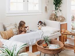 Simon and i have done the opposite of most people and seem to have moved into a series of progressively smaller spaces as our family has grown. A Family Of 3 Lives In A 400 Square Foot Tiny House With A Mini Garden