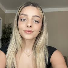 Trend alert 🚨 Jelly lip gloss nails