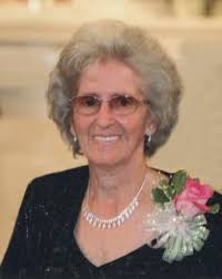 Lena Benoit's Instagram, Twitter & Facebook