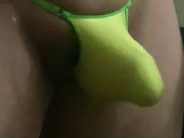 Petit string jaune à poche