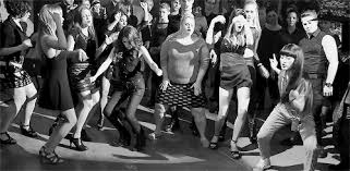 Open & share this gif pitch perfect 2 bts, alexis knapp, love this trio, with everyone you know. Hana Mae Lee Alexis Knapp Barden Bellas Gif On Gifer By Gavinra