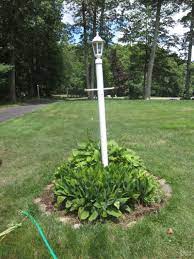 Lamp Post Makeover And How To Create A Perfect Circle Flower Bed