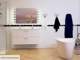 Vous ne croirez pas où elle a installé la de patricia brown, une salle de bain remodèle la photo de … un placard transformé en salle de bain! Une Salle De Bain Moderne Femme Actuelle Le Mag