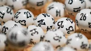 Mann Raumt Ungewohnlich Hohen Lotto Gewinn Ab In 2020 Lottozahlen Lotto Lotto Gewinnen