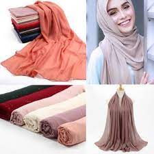 Terdapat beragam varian kain tafetta, salah satunya adalah jenis moire tafetta yang memiliki fitur halus dan tampak berombak sepanjang kain. Kesulitan Memilih Bahan Jilbab Kenali Dulu 15 Macam Kain Untuk Jilbab Ini