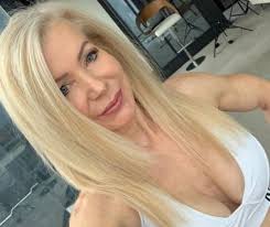 Tiene 66 años, parece de 20 y da consejos para lograr la "juventud eterna"