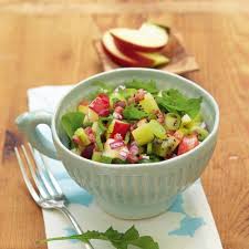 Apfel Kiwi Salat Mit Lowenzahn Rezept Kuchengotter In 2020 Salat Mit Salat Rezepte