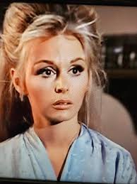 Who should play the female lead in the tv series?