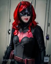 Download of batwoman online kijken in hd met nederlandse ondertiteling. Batwoman On Twitter Gotham S Defender New Batwoman Tonight At 8 7c On The Cw Stream Free Tomorrow On The Cw App