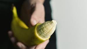 Segera setelah dikhitan sebaiknya minumlah obat analgesik (penghilang nyeri) yang diberikan dokter untuk menghindarkan rasa sakit setelah obat anestesi lokal yang disuntikkan habis diserap tubuh. Ini Yang Harus Dilakukan Setelah Anak Lakukan Sunat Health Liputan6 Com