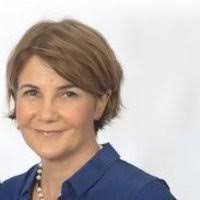 Robyn Emerson's Instagram, Twitter & Facebook