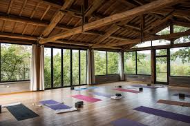 43 Top Love Yoga Studio In 2020 Yoga Studio Design Yoga Room Design Yoga Room