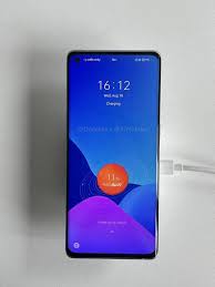 Realme gt master edition (luna white, 128 gb) (8 gb ram) · 8 gb ram | 128 gb rom · 16.33 cm (6.43 inch) full hd+ display · 64mp + 8mp + 2mp | 32mp front camera . Realme Gt Master Edition Prototyp Mit Magdart Oberflache In Live Bildern De Atsit