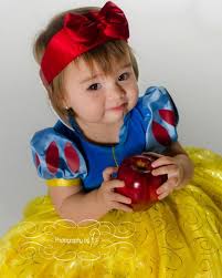 Little Girl One Year Old Photography Snow White Halloween Costume 1 Year Old Mother Daughter Halloween Costumes Halloween Costumes For Girls
