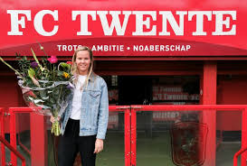 Wijzigingen in het speelschema en de scores worden automatisch doorgevoerd. Bredase Jade Adan Met Fc Twente Vrouwen Naar Champions League Nederlands Voetbal Bndestem Nl