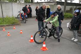 Infos zu kielhornschule aus 44145 dortmund mit 128 schülern sowie ideen für arbeitsgemeinschaften im ganztag. Fahrradstafette Der Dortmunder Forderschulen Gestartet Dortmund Nord