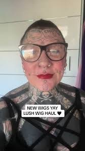 Kerry Moon's Instagram, Twitter & Facebook