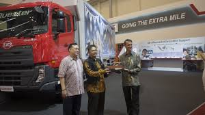 Jllabuan bajo, sumbawa, nusa tenggara barat, informasi alamat dan nomer telepon usaha bunga buana, ud. Astra Ud Truck Serahkan Truk Quester Ke 21 Unit Ke Pt Buana Perkasa Ekspress Tribunnews Com Mobile