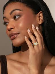 Uncommon James Chunky Heart Ring in Gold