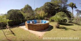 epingle sur pileta de natacion con palets