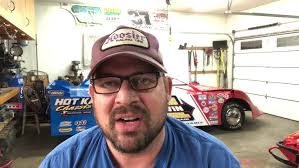 Hot Karl Deals With Trolls