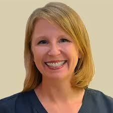 Meet Dr. Sarah McKenzie, Franklin Veterinarian
