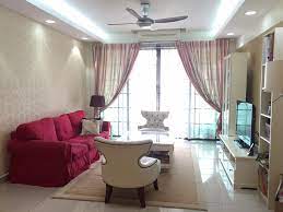 Assemble a grid of shades on your wide window and align them according to the width of the window. Hilmirda Daud Deco Alih Sana Alih Sini Ruang Tamu