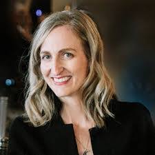 Amanda Moore's Instagram, Twitter & Facebook