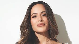 Sheena Daly's Instagram, Twitter & Facebook