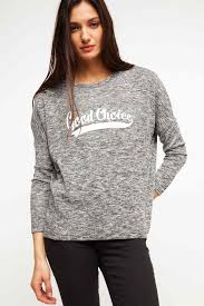 Defacto Marka Baskili Kazak Baskili Modeli Ve Rahat Kumas Ozelligi Ile Dolabinizin Vazgecilmezi Defacto Bayan Desenli Kazak Fashion Sweatshirts Sweaters