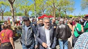 "Casse toi, sale traître" : Olivier Faure enfariné dans la manifestation du 1er-Mai à Amiens