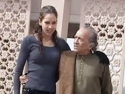 Moreover, he has 173k followers on instagram with 225 posts. Limelight Ravi Shankar 039 S Grand Daughter Kaveri Stages Dance Debut Aired January 2003