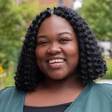 Karla Moses's Instagram, Twitter & Facebook