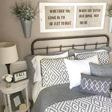 Cute Sign Above The Bed Small Guest Room Master Bedrooms Decor Small Guest Room Ideas