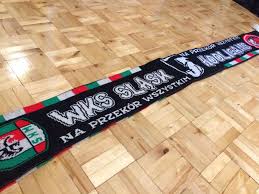 Wyróżnij to ogłoszenie odśwież to ogłoszenie. Unikatowy Szalik Slask Wroclaw Hooligans Wks 7541881165 Oficjalne Archiwum Allegro