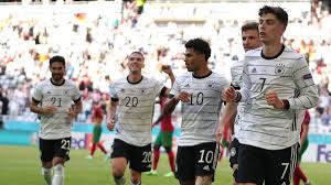 Veinticinco años han pasado desde que inglaterra sucumbió en los penaltis ante alemania en la veinticinco años del penalti fallado por gareth southgate, quien ahora dirige a una inglaterra con sed. Rz48dznhni49hm