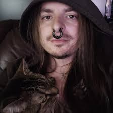 Deidre Bennett's Instagram, Twitter & Facebook