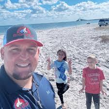 Adam Coursey's Instagram, Twitter & Facebook