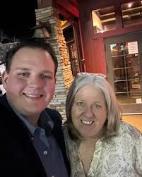 Wishing the best Mother the happiest Mother's Day. Thank you for everything  you do for me. I love you so much. I hope you have an amazing day. 💙