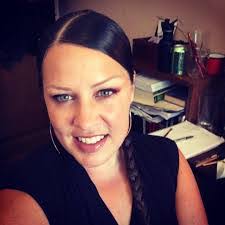 Nicole Bearden's Instagram, Twitter & Facebook