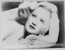 I i) /"*» JÜk^lk kJ^ ^^w»*»^^1^¦^^MflflBBBBBBi