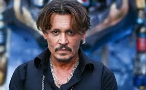 Tài tử Johnny Depp bị người ủng hộ Amber Heard phản đối tại LHP Cannes