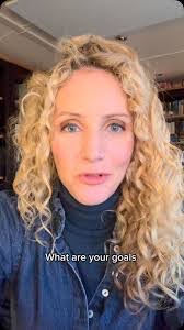 Rose Steinberg's Instagram, Twitter & Facebook