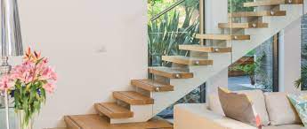 Crystalia glass railing systems are impressive and represent a flexible modern design solution. Glass Railing