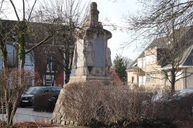 Bij elk huis vind je ook buurtinfo en de gem. War Memorial Erpe Erpe Erpe Mere Tracesofwar Com