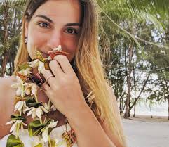 Happiness makes up in height for what it lacks in length. -Robert Frost  #lifegoals #frenchpolynesia #borabora #lifequotes #life #enjoy #travel  #beach #island #southpacific #happinessquotes